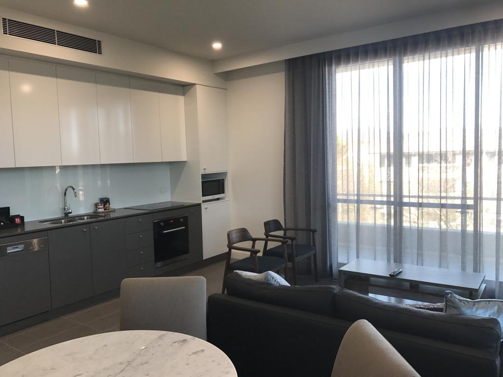 Knightsbridge Canberra Luaran gambar