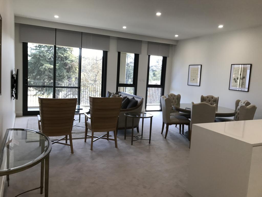 Knightsbridge Canberra Luaran gambar