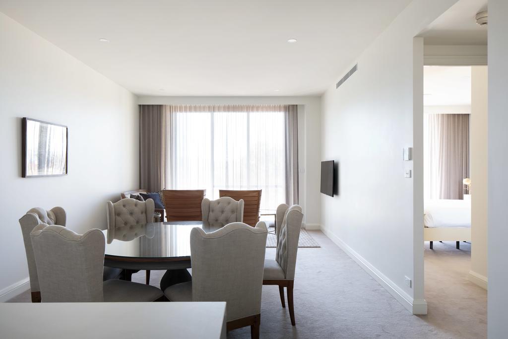 Knightsbridge Canberra Luaran gambar